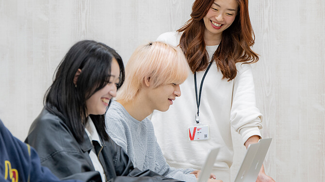 プロになるにはプロから学ぶ 100%現役プロ講師による直接指導